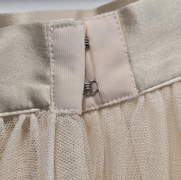 Reformation Prisca Elegant Cream Tulle Skirt Size M - Picture 11 of 17